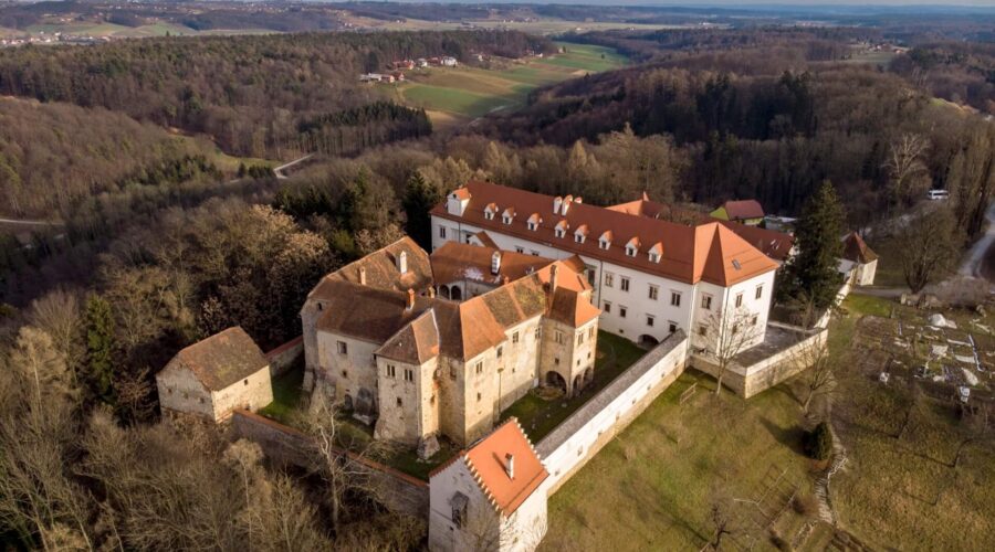 Castello di Negova, simposio scientifico „Anton Trstenjak – Costruttore di ponti“
