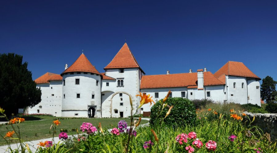 Schloss Varaždin: LUX POPULI / CERAMICA POPULI